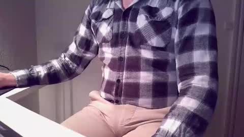 Snapshot of clamshive7 chatting on February 3, 2026, 8:58 pm clamshive7 online show from February 3, 2026, 8:58 pm