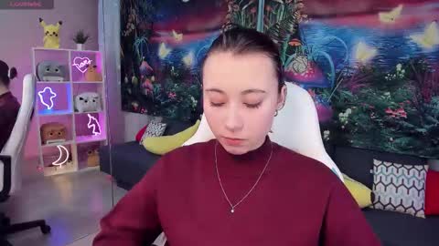 Snapshot of clarabenson chatting on October 10, 2025, 7:02 pm clarabenson online show from October 10, 2025, 7:02 pm