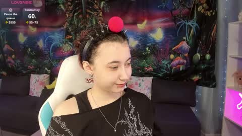 clarabenson online show from April 5, 2026, 10:18 pm