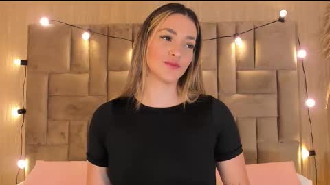 Snapshot of claradelmar_ chatting on November 27, 2025, 10:28 am Clara del mar online show from November 27, 2025, 10:28 am