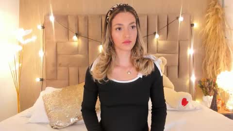 Snapshot of claradelmar_ chatting on March 23, 2026, 10:19 am Clara del mar online show from March 23, 2026, 10:19 am