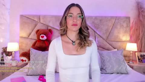 Clara del mar online show from May 15, 2026, 10:11 am