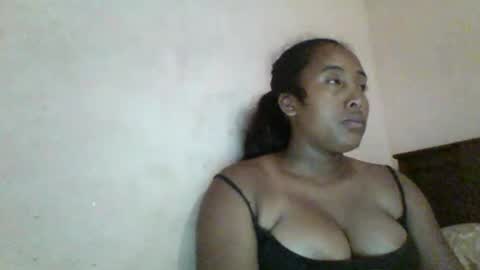 Clarah0123 online show from January 13, 2025, 3:15 pm