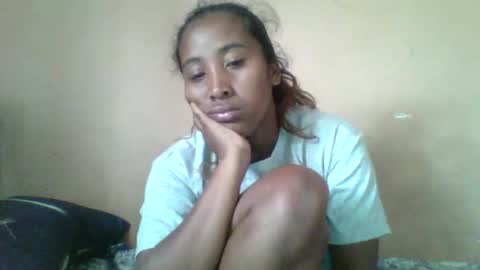 Clarah0123 online show from September 16, 2025, 7:53 am