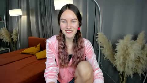 Claire online show from March 7, 2025, 9:29 am