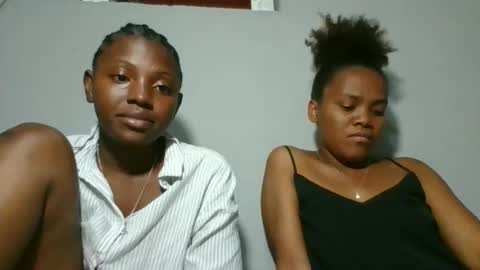 clarisse98 online show from November 16, 2025, 5:40 pm