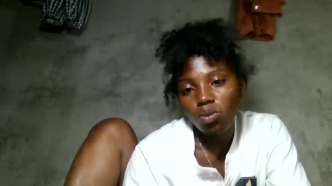 clarisse98 online show from March 27, 2026, 11:04 pm