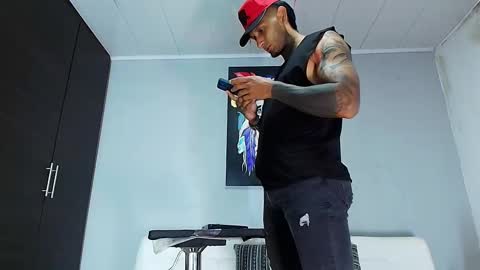 Juanpaindependent model online show from March 11, 2025, 12:17 pm