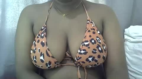 classy_zoey online show from December 3, 2025, 8:45 am