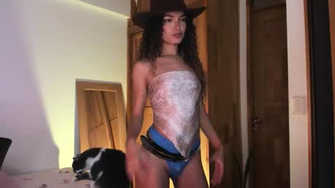 Claudia Rivera online show from March 4, 2026, 7:53 pm