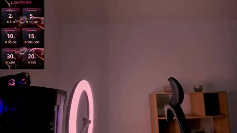 Cleo Adams online show from November 4, 2025, 4:44 am