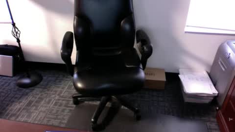 Snapshot of clemike69 chatting on October 9, 2025, 5:22 pm clemike69 online show from October 9, 2025, 5:22 pm