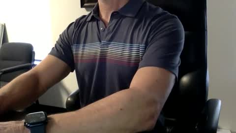 Snapshot of clemike69 chatting on November 13, 2025, 4:06 pm clemike69 online show from November 13, 2025, 4:06 pm