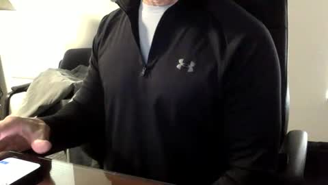 Snapshot of clemike69 chatting on March 5, 2026, 6:04 pm clemike69 online show from March 5, 2026, 6:04 pm