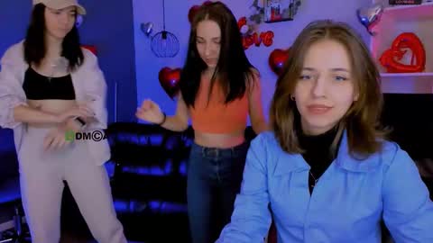 Snapshot of cleo_cool chatting on March 2, 2026, 9:49 am ur Cleo online show from March 2, 2026, 9:49 am