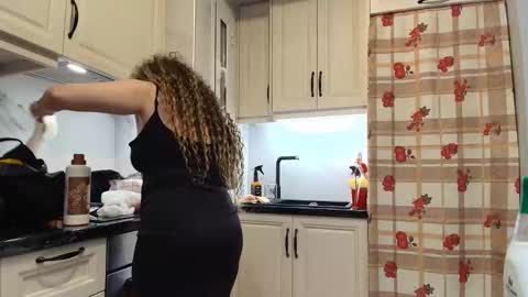 cleopatravodos online show from February 27, 2026, 11:43 am