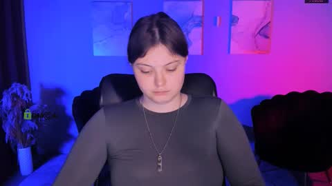 Snapshot of clery_shine chatting on February 21, 2026, 10:11 pm clery_shine online show from February 21, 2026, 10:11 pm