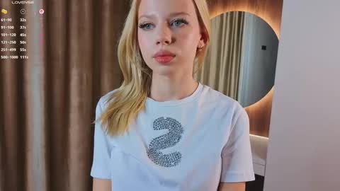 Aria online show from December 1, 2025, 3:06 pm