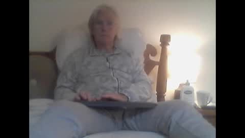 clitboy658752 online show from November 17, 2025, 6:35 pm