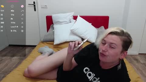 Snapshot of clittytastic chatting on February 26, 2025, 6:11 pm Syl online show from February 26, 2025, 6:11 pm