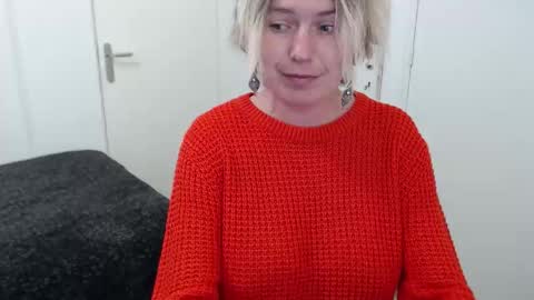 Snapshot of clittytastic chatting on October 26, 2025, 3:29 pm Syl online show from October 26, 2025, 3:29 pm