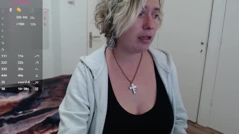 Snapshot of clittytastic chatting on November 16, 2025, 2:44 pm Syl online show from November 16, 2025, 2:44 pm