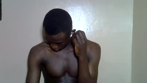 Snapshot of clive_damian chatting on June 24, 2026, 4:06 pm clive_damian online show from June 24, 2026, 4:06 pm