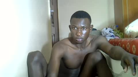 Snapshot of clive_damian chatting on July 6, 2026, 10:12 pm clive_damian online show from July 6, 2026, 10:12 pm