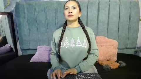 Cloe online show from December 1, 2025, 2:38 am