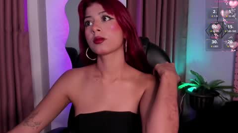 Snapshot of cloe__hills chatting on March 8, 2025, 12:52 pm Cloe online show from March 8, 2025, 12:52 pm