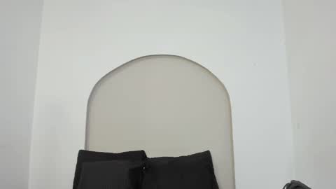 Cloe  online show from December 20, 2025, 4:25 pm