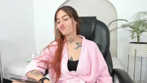 Cloe  online show from January 5, 2026, 5:27 pm