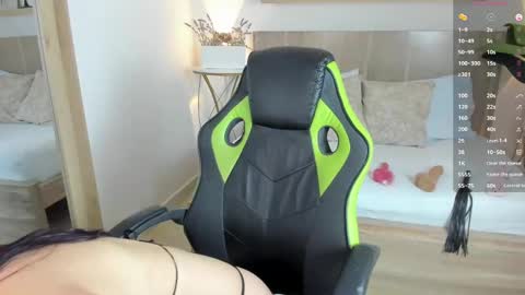 CHARLOTTE online show from December 14, 2024, 12:12 pm