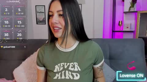 cloee_dss online show from December 17, 2025, 8:59 pm