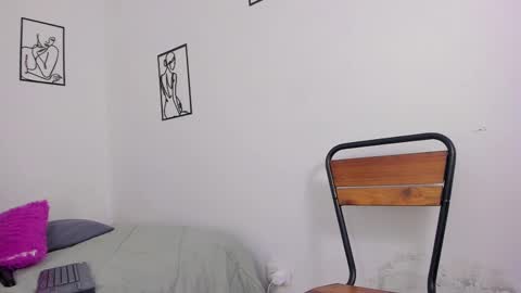 cloe online show from February 20, 2025, 8:47 pm