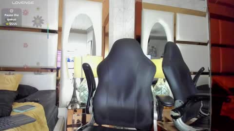 ---Cloe--- online show from March 11, 2025, 6:19 pm