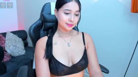 Cloe online show from December 27, 2024, 1:50 pm