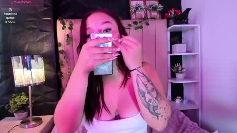cloey_bentley online show from May 12, 2026, 8:39 pm