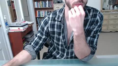 Cloud online show from March 3, 2025, 10:42 pm