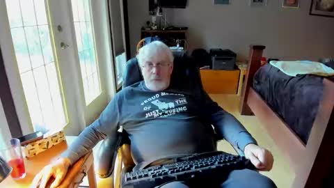 cloudalert62 online show from March 26, 2026, 4:01 pm