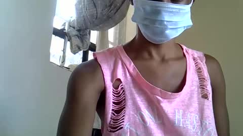 Snapshot of cloudy_bella chatting on April 10, 2026, 9:58 am Ella online show from April 10, 2026, 9:58 am