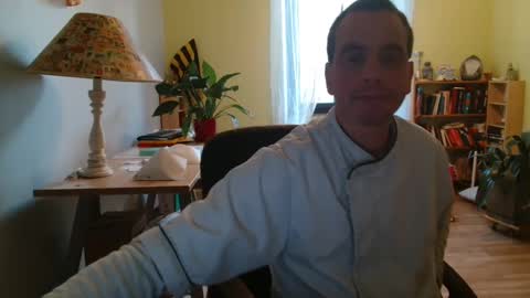 clouplefun online show from December 6, 2024, 7:54 am