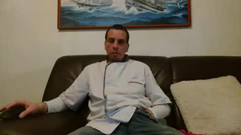 clouplefun online show from January 19, 2026, 6:39 am