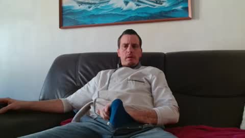 clouplefun online show from February 7, 2026, 1:37 pm