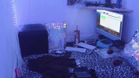 Clover51980 online show from January 23, 2025, 8:36 am