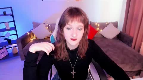 Snapshot of clover_red chatting on March 6, 2025, 3:02 pm Clover follow me online show from March 6, 2025, 3:02 pm