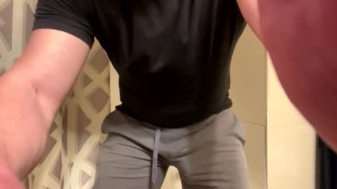 Snapshot of clovershit1 chatting on April 16, 2026, 1:50 am clovershit1 online show from April 16, 2026, 1:50 am