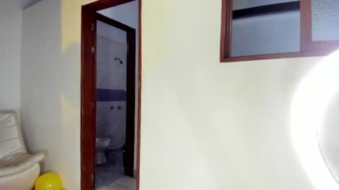 Snapshot of cloy_areo chatting on June 25, 2026, 12:42 pm Cloy areo make me come with pleasure online show from June 25, 2026, 12:42 pm