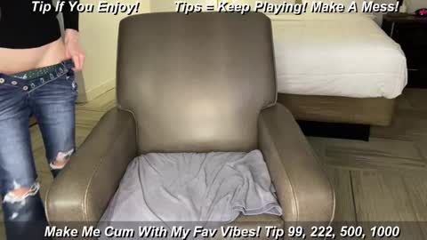 Snapshot of clumsycummer chatting on February 26, 2025, 4:03 pm B Bri ClumsySCHEDULE online show from February 26, 2025, 4:03 pm