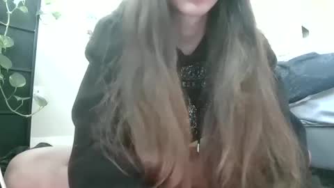 Snapshot of cluv777 chatting on January 14, 2026, 5:18 pm cluv777 online show from January 14, 2026, 5:18 pm